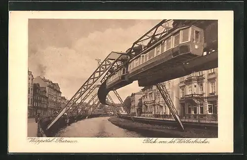 AK Wuppertal, Schwebebahn Barmen, Blick von der Wertherbrücke auf die Häuserzeile