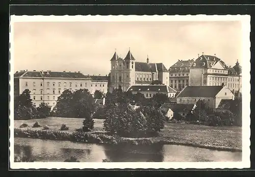AK Znaim, Blick auf Klosterbruck