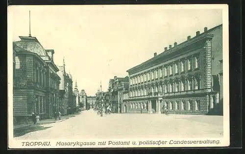 AK Troppau, Masarykgasse mit Postamt und politischer Landesverwaltung