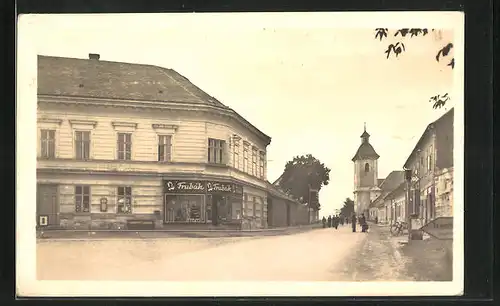 AK Kunovice, Strassenpartie mit Blick zur Kirche