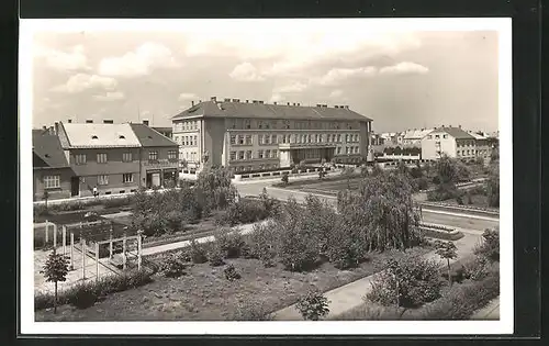 AK Göding / Hodonin, Gebäude und Park