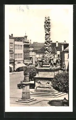 AK Wischau / Vyskov, Stadtplatz mit Denkmal