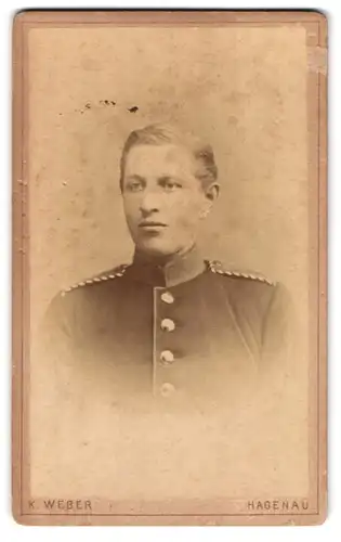Fotografie K. Weber, Hagenau, Portrait Soldat in Uniform