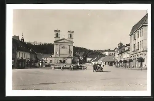 AK Bucovice, Námesti a kostel