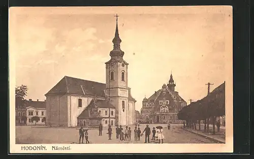 AK Göding / Hodonin, kostel a radnice