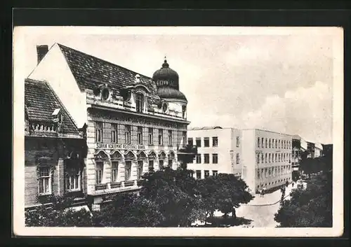 AK Göding / Hodonin, Strassenpartie mit Bank