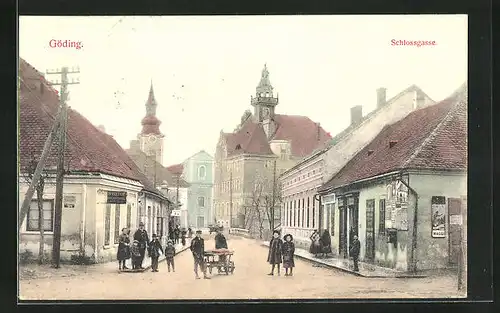 AK Göding / Hodonin, Strassenpartie der Schlossgasse