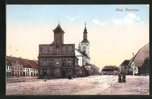 AK Nový Rousinov, Kostel a Radnice