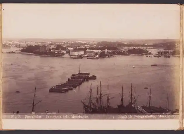 Fotografie Axel Lindahls, Stockholm, Ansicht Stockholm, Panorama der Stadt von der Mosebacke torg aus gesehen, Hafen 3