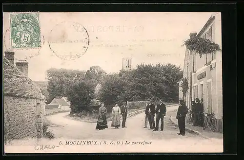 AK Moulineux, Le carrefour