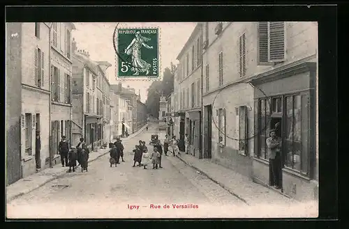 AK Igny, Rue de Versailles, Strassenpartie