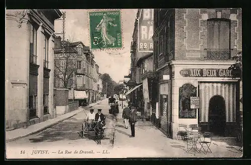 AK Juvisy, La Rue de Draveil, Strassenpartie