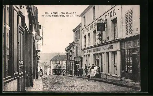AK Montlhéry, Hôtel du Soleil d`Or, Rue des Juifs