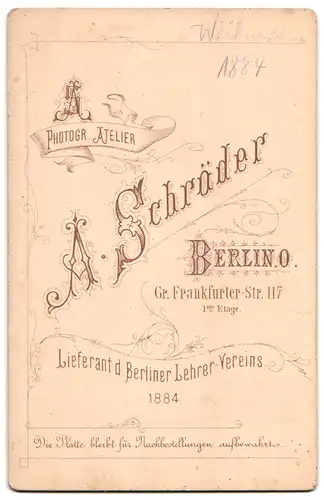 Fotografie A. Schröder, Berlin-O., Gr. Frankfurterstrasse 117, Portrait kleines Mädchen im karierten Kleid