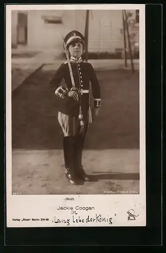 AK Schauspieler Jackie Coogan in Uniform, Aufnahme aus Lang lebe der König