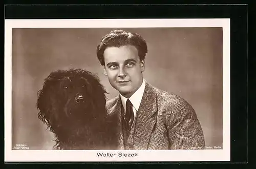 AK Schauspieler Walter Slezak mit Hund