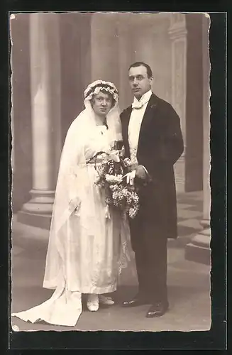 Foto-AK Mühlhausen /Thür., Herr und Frau Cläse an ihrem Hochzeittag, 1919