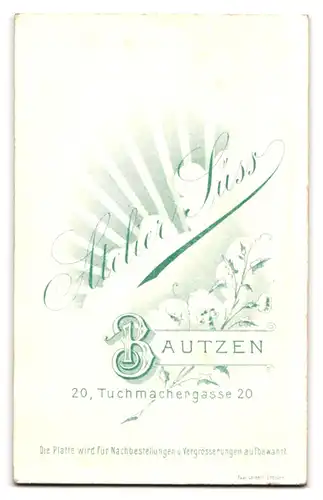 Fotografie Atelier Süss, Bautzen, Tuchmachergasse 20, Portrait kleines Mädchen im karierten Kleid mit Puppe