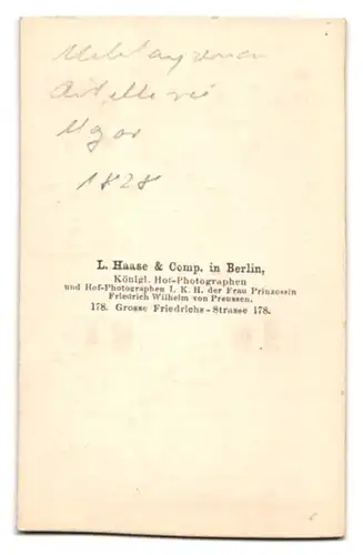 Fotografie L. Haase & Comp., Berlin, Gr. Friedrichstr. 178, Portrait Artillerie Major in Uniform mit Epauletten