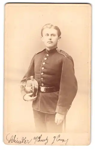 Fotografie W. Höffert, Dresden, Marienstrasse 10, Einjährig-Freiwilliger mit Bajonett und Pickelhaube, Inf. Rgt. 106