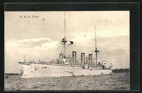 AK Kriegsschiff S. M. S. Freya in Fahrt