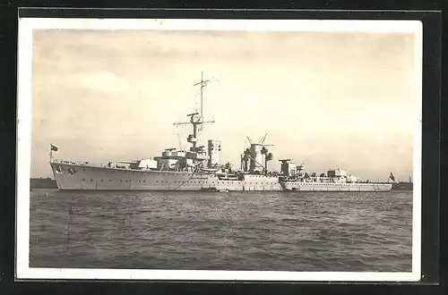 AK Kreuzer Königsberg vor Küste