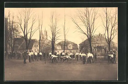 AK Meissen, St. Afra-Schule, Jungen beim Turnspiel Kreisseil