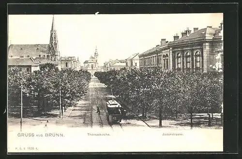 AK Brünn, Strassenbahn auf der Jodokstrasse mit Thomaskirche