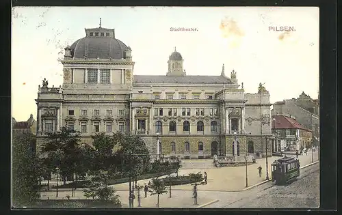 AK Pilsen, Stadttheater mit Strassenbahn