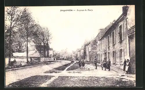 AK Angerville, Avenue de Paris