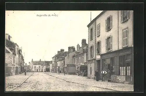 AK Angerville, Une rue