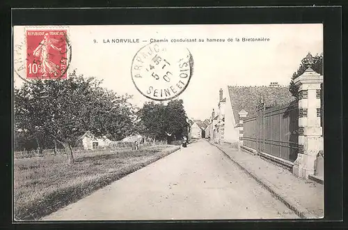 AK La Norville, Chemin conduisant au hameau de la Bretonnière