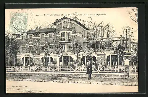 AK Brunoy, Grand Hôtel de la Pyramide