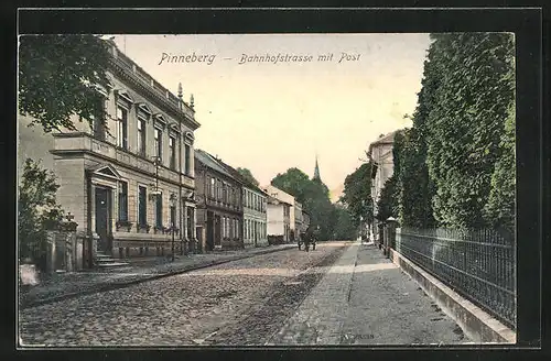 AK Pinneberg, Bahnhofstrasse mit Post
