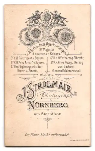 Fotografie J. Stadlmair, Nürnberg, am Sternthor, Mädchen im weissen Kleid mit Bibel, Kommunion