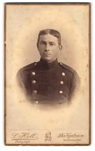 Fotografie L. Holl, Mergentheim, Wachbacherthor, Junger Soldat in Uniform, Inf. Rgt. 22