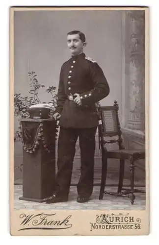 Fotografie W. Frank, Aurich, Norderstrasse 56, Soldat in Uniform mit Bajonett und Portepee, Inf. Rgt. 78