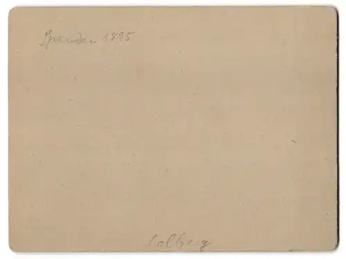 Fotografie unbekannter Fotograf, Ansicht Colberg, Soldaten der 4 Comp. G. Fs. A. Rgt., 1895