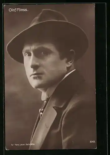 AK Schauspieler Olaf Fönss mit Hut