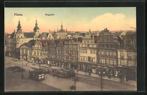 AK Pilsen, Ringplatz mit mehreren Strassenbahnen