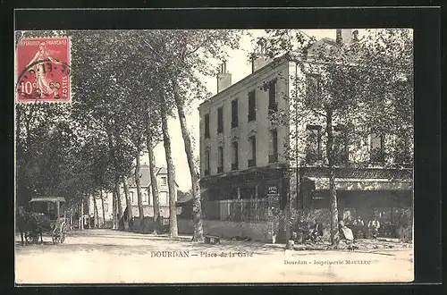 AK Dourdan, Place de la Gare