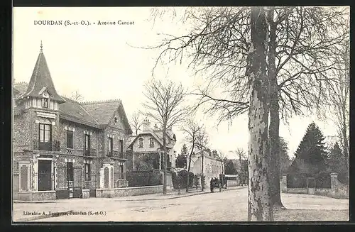 AK Dourdan, Avenue Carnot