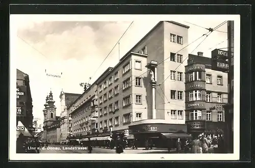 AK Linz a. d. Donau, Passanten auf der Landstrasse