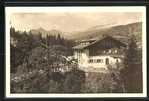 AK Riezlern, Österreichischer Grenzgasthof Walserschanz