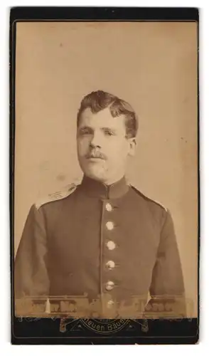 Fotografie Gustav Mook, Giessen, Portrait Soldat in Uniform