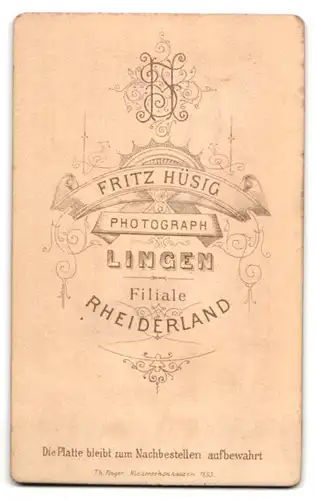 Fotografie Fritz Hüsig, Lingen, Portrait kleines Mädchen im Kleid mit einem Jungen