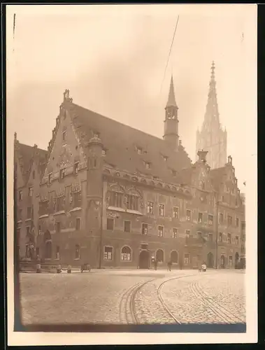 Fotografie unbekannter Fotograf, Ansicht Ulm, Rathaus von Südosten gesehen