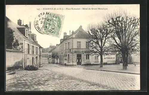 AK Étampes, Place Romanet, Hôtel du Grand Monarque, Garage automobile