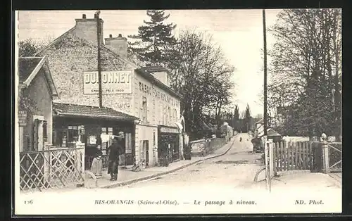AK Ris-Orangis, le Passage à Niveau, Café-Restaurant de la Gare