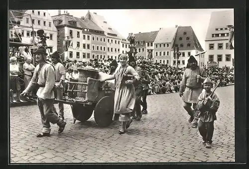 AK Freiberg, 800-Jahr-Feier, Als Siedler verkleidete Paradeläufer